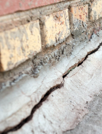 crack under a concrete wall